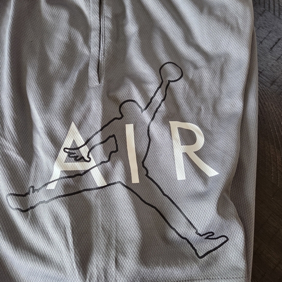 Boys' Air Jordan "Jumpman" Gray Shorts with Pockets 95B219-M19 New Medium 10-12 - Picture 8 of 9